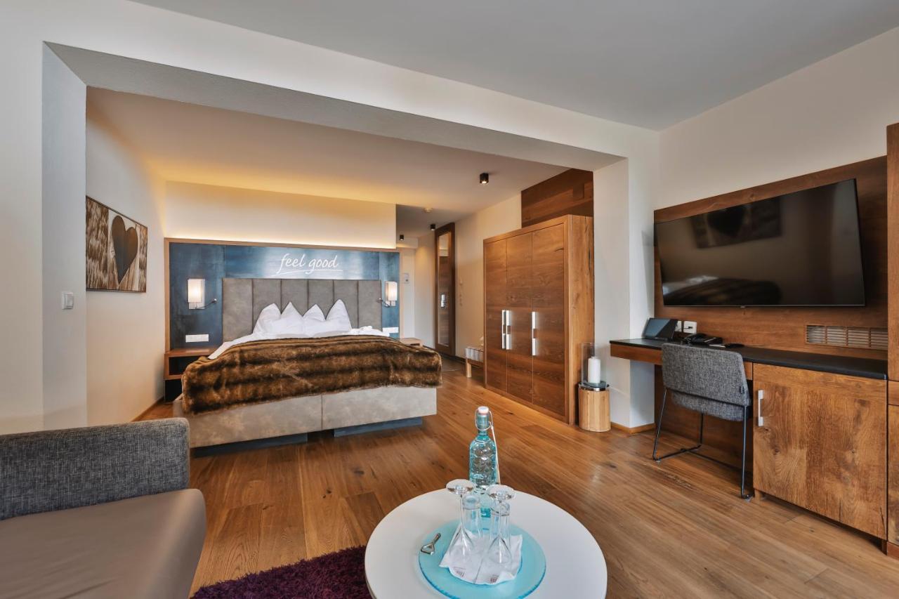 Hotel Fliana 4 Ισγκλ Εξωτερικό φωτογραφία