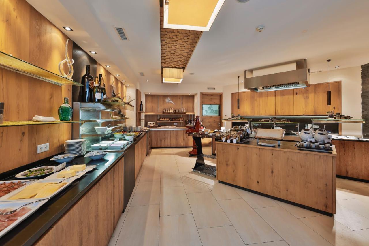 Hotel Fliana 4 Ισγκλ Εξωτερικό φωτογραφία