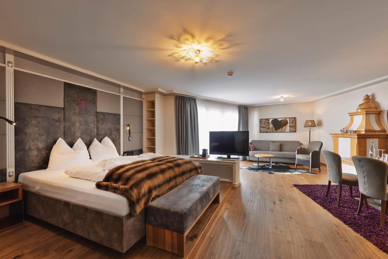 Hotel Fliana 4 Ισγκλ Εξωτερικό φωτογραφία