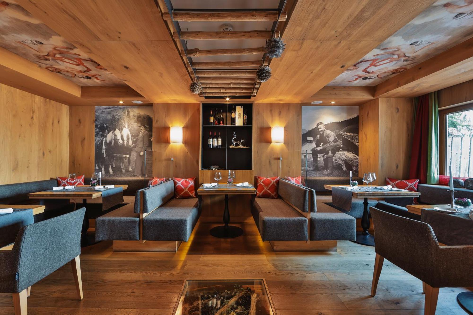 Hotel Fliana 4 Ισγκλ Εξωτερικό φωτογραφία